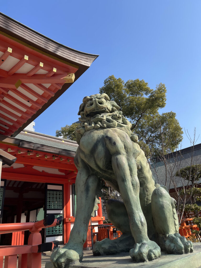 Komainu (guardian lion-dogs)